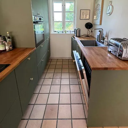 With Field Views & Fanefjord Charm 度假居 *